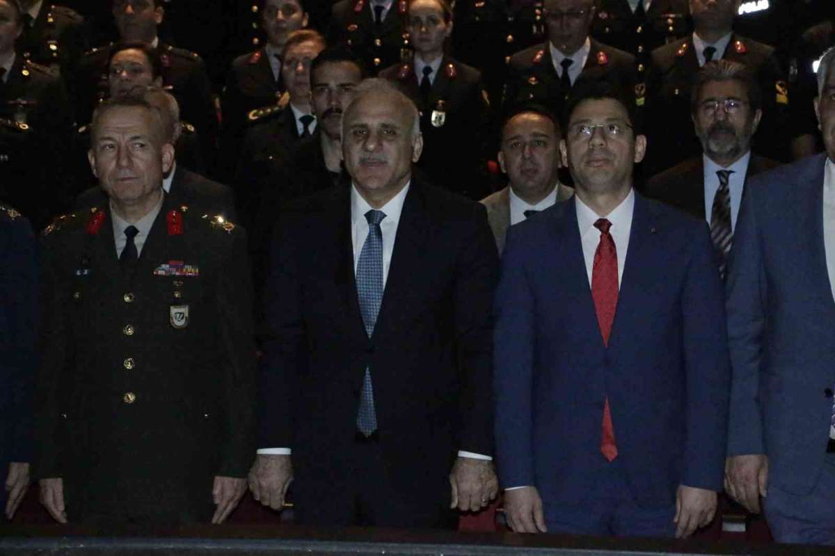 Diyarbakır'da '18 Mart Çanakkale Zaferi ve Şehitleri Anma Günü Programı' düzenlendi