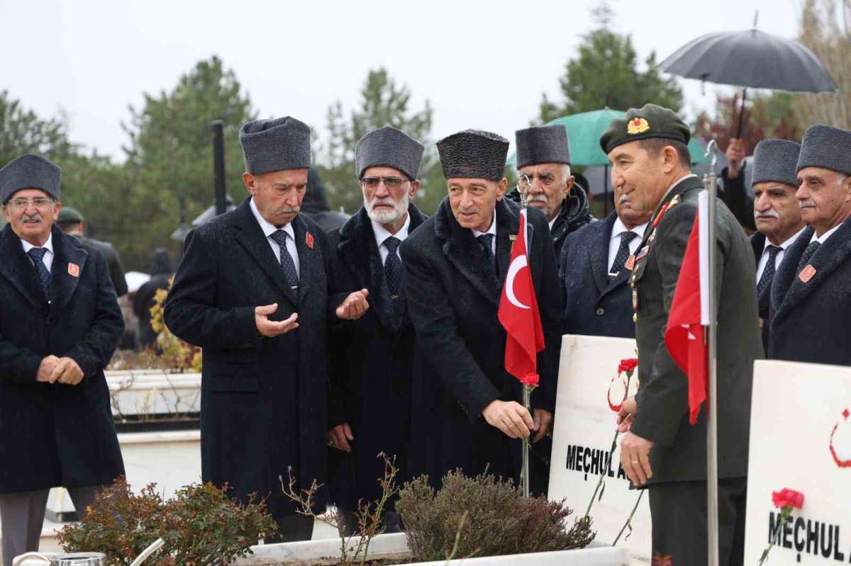 Elazığ'da 18 Mart Çanakkale Zaferi ve Şehitleri Anma Günü programı düzenlendi