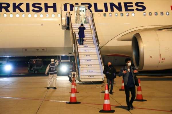 Polonya'dan tahliye edilen 212 kişi Ordu'ya getirildi