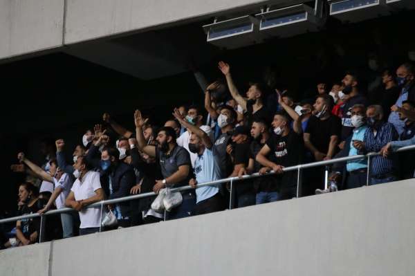 Adana Demirspor maçındaki seyirci sosyal medyada gündem oldu - Adana haber