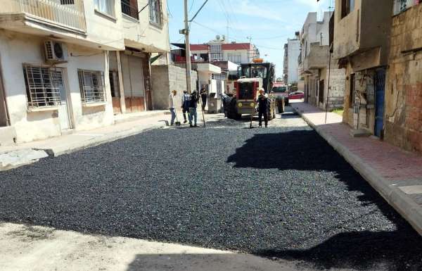 Akdeniz'de asfalt çalışmaları hız kazandı