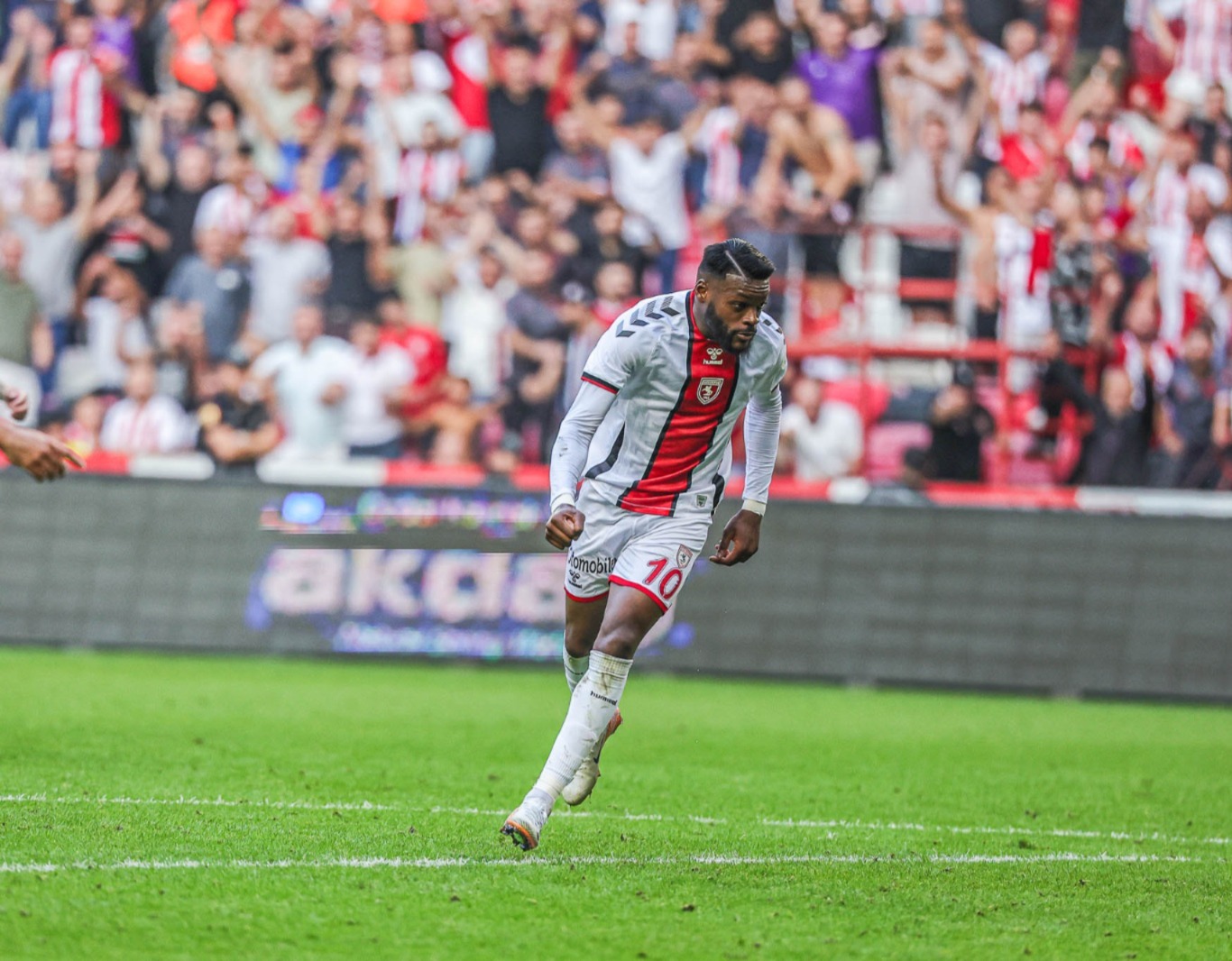 Samsunsporlu Ntcham Aylardır Yok
