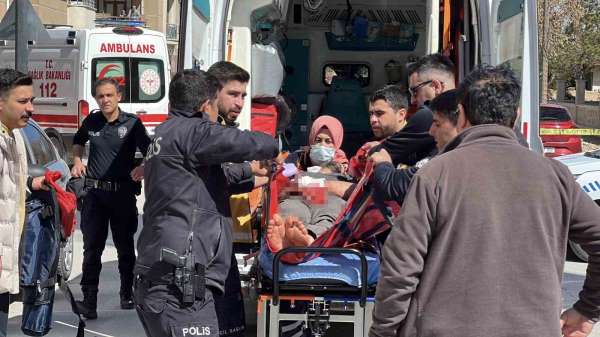 Karısını bıçakla yaralayıp kendini bıçaklayan kocadan 'Bir anlık olay' savunması