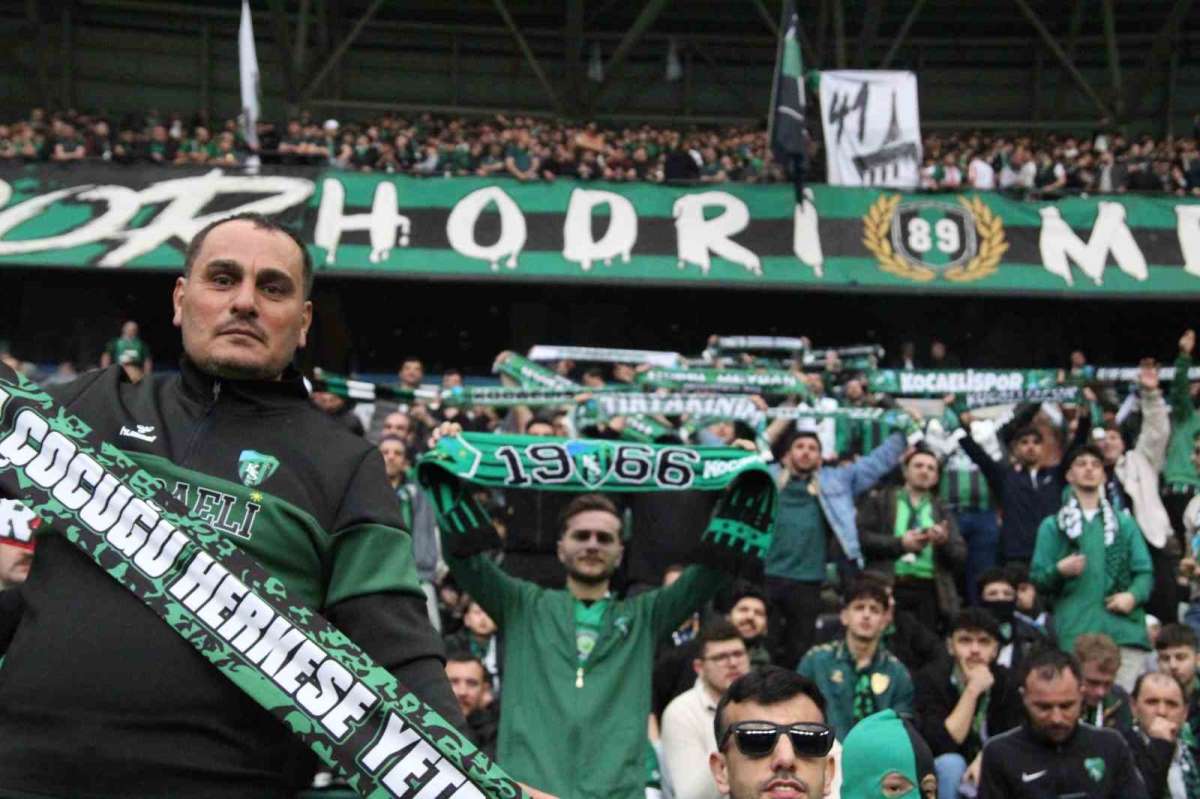 Taraftarlardan Kocaelispor yönetimine 'Hodri Meydan'