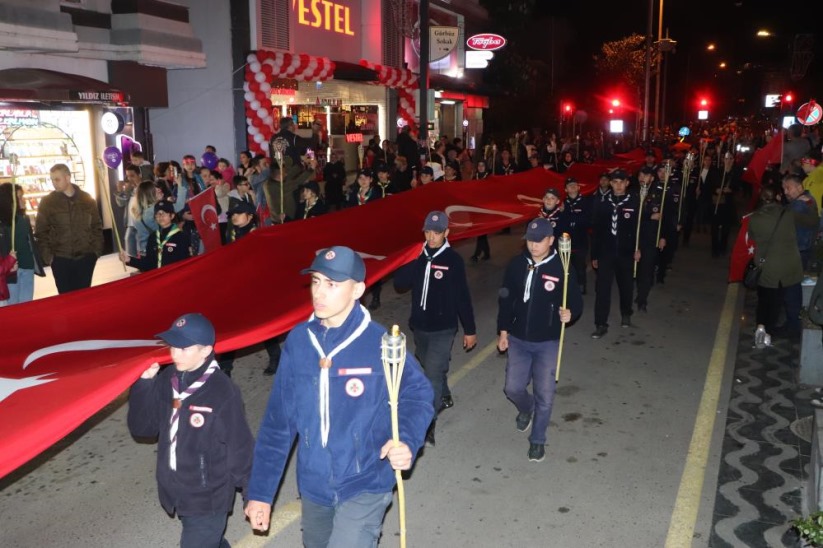 Samsun'da 'Fener Alayı ve Gençlik Festivali Yürüyüşü'