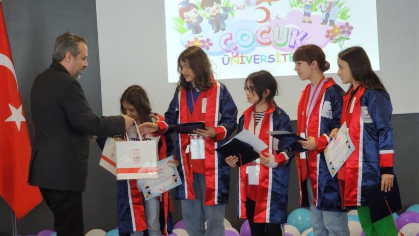 Samsun'da çocuk üniversitesi projesiyle minikler kampüs hayatını deneyimledi