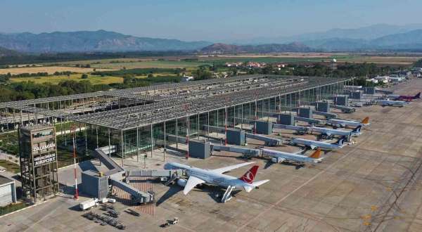 Muğla'nın havalimanlarında yolcu trafiği arttı