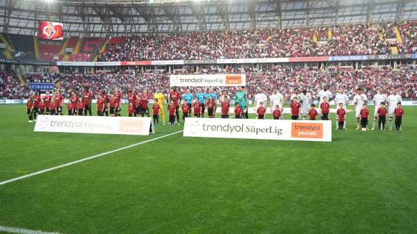 Trendyol Süper Lig: Gaziantep FK: 0 - Fatih Karagümrük: 0