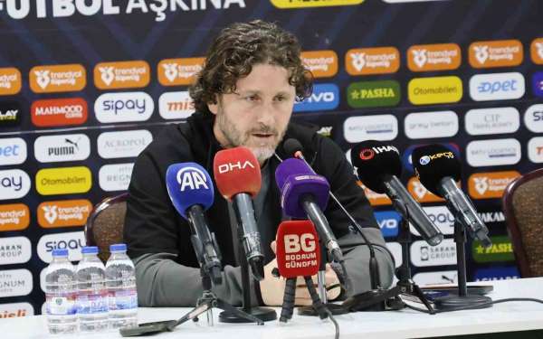 Fatih Tekke: 'Penaltıdan sonra daha kolay bir maç oynamamız lazımdı'