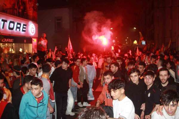 Galatasaray taraftarları, Ordu'da sokaklara döküldü