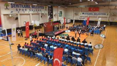 Şehitkamil'de başarılı sporcular ödüllendirildi