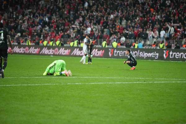 Sivasspor'dan Süper Lig'e hüzünlü veda