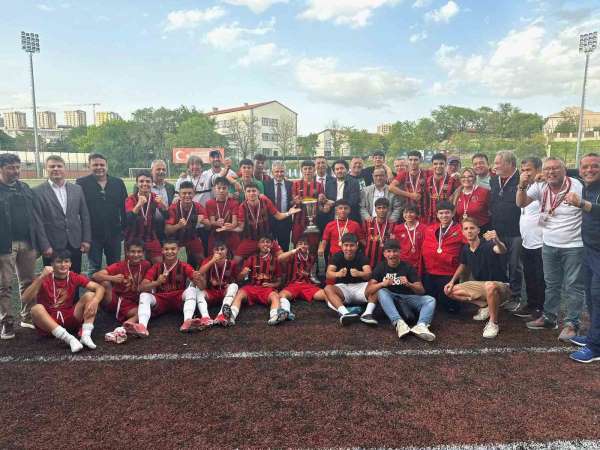 U16 Türkiye Şampiyonası'nda şampiyon Kuşadası Küçükada Spor