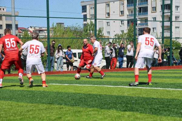 Efsane futbolculardan 19 Mayıs'a özel futbol şöleni