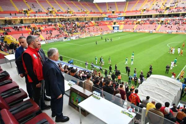 Kayserispor Onursal Başkanı Büyükkılıç: 'Kayserispor bu şehrin değeridir'