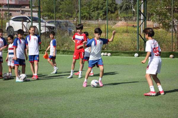 Şenol Ünlü: 'Futbol okulları ticarethaneye döndü'