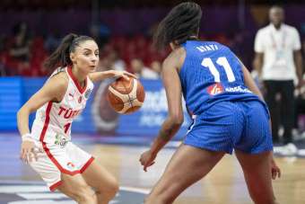 A Milli Kadın Basketbol Takımı, Avrupa Şampiyonası'na mağlubiyetle başladı