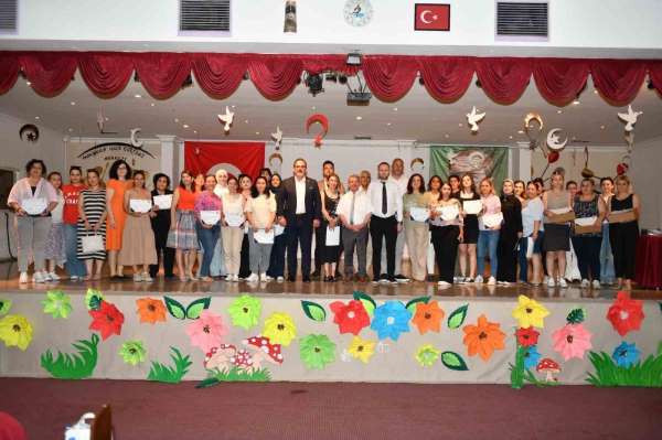 Girişimcilik ve e-ticareti 'Kadın Işığını Yansıtır' projesiyle öğrendiler