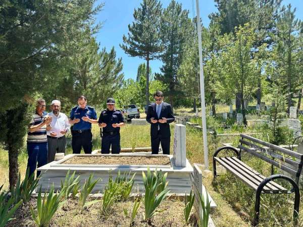 Hisarcıklı şehit asker Yavuz mezarı başında anıldı