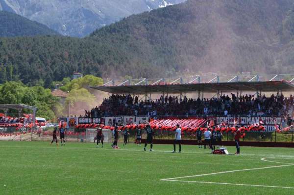 Kentin tek profesyonel takımına Denizli'de maç yapacak saha bulunamadı