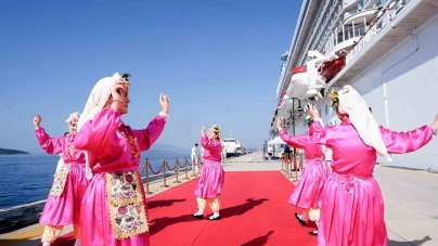 Malta bayraklı kruvaziyer Bodrum'a ilk seferini yaptı