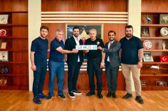 Muşspor'a özel '49 MUS 49' plakası hediye edildi