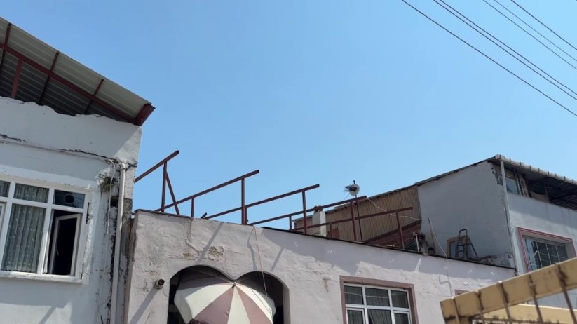 Samsun'da stajyer öğrenci çatıyı onarırken 3 metre yükseklikten düştü