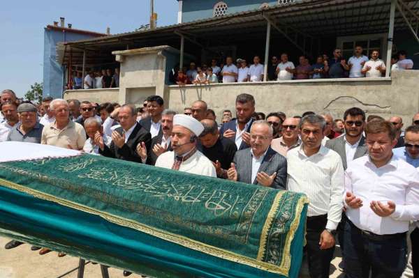 MHP İl Başkanı Burhan Mucur'un acı günü: Annesi dualarla son yolculuğuna uğurlandı