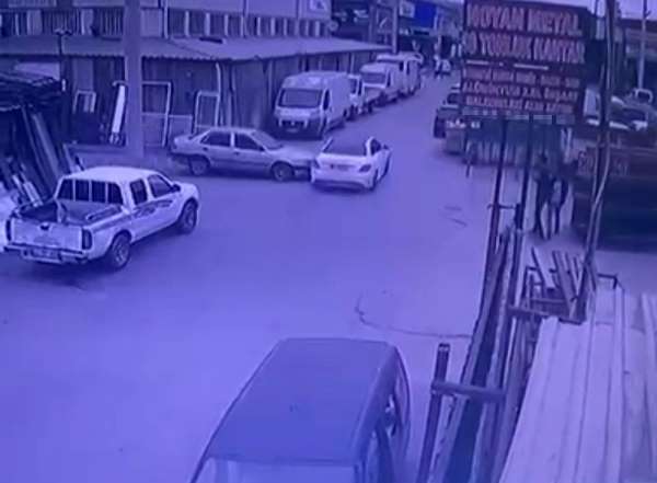 Aynı sokakta peş peşe kazalar kamerada