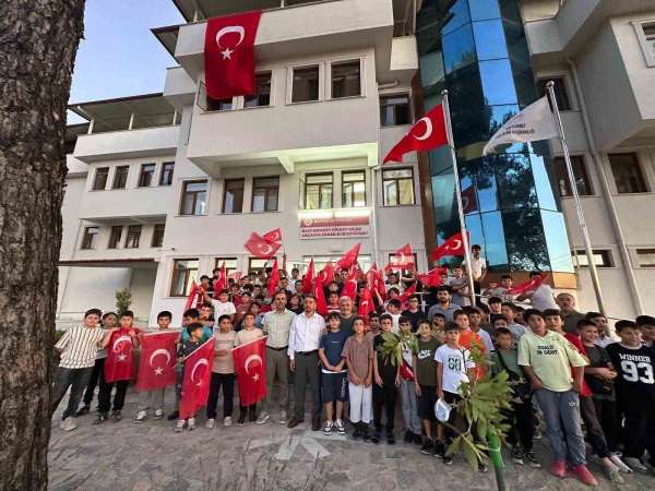 Muğla'da genç Yıldızlardan Gazze'ye destek ve şehitlere vefa yürüyüşü