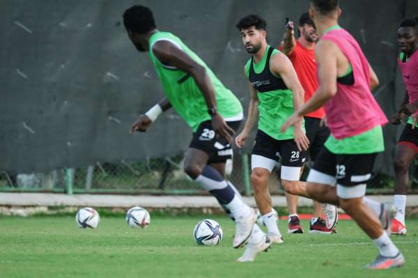 Ömer Erdoğan: 'Golcü transferi gündemimizde'