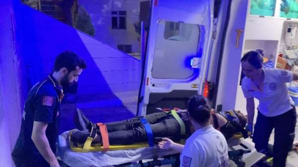 Edirne'de kaçak göçmenleri taşıyan araç kaza yaptı: 6 yaralı