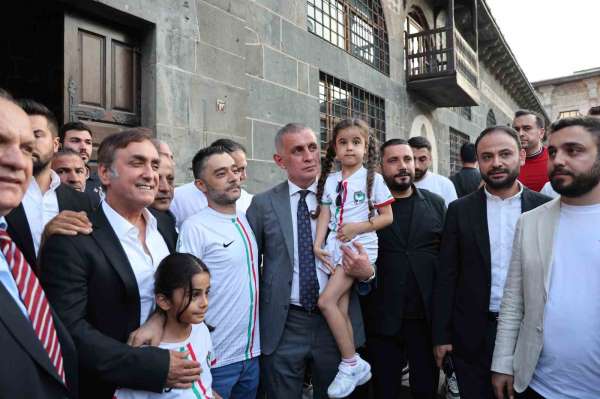 TFF Başkanı Hacıosmanoğlu Amedspor'un gala yemeğine katıldı