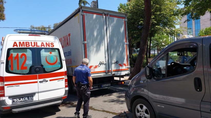 Samsun'da dolmuş kamyona çarptı: 4 yaralı