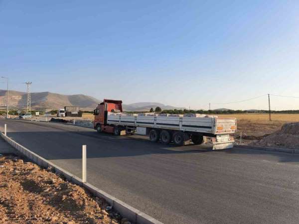 Malatya'da üç aracın karıştığı kazada 1 kişi yaralandı