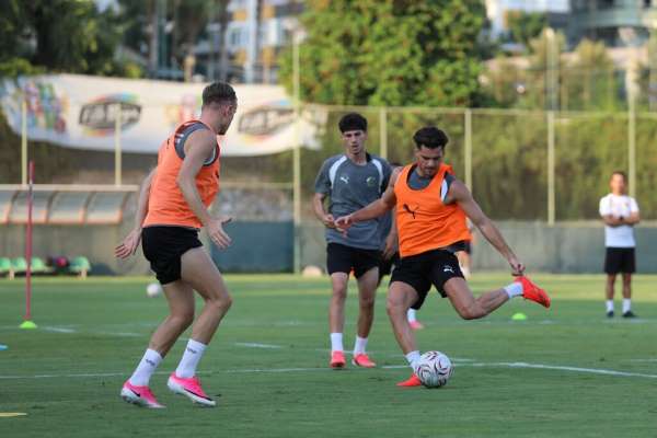 Alanyaspor, Beşiktaş maçı hazırlıklarına başladı