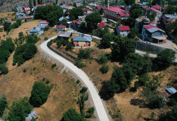 Ordu'nun kırsalında beton yol çalışmaları sürüyor