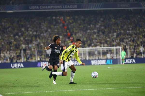 UEFA Şampiyonlar Ligi: Fenerbahçe: 0 - Olympique Lyon: 1