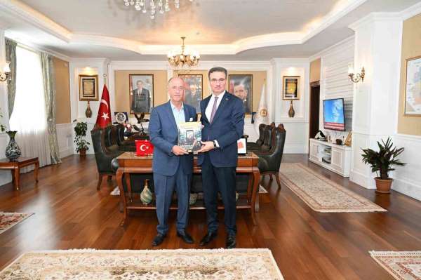 Vali Baruş'tan Erzurumspor ve tünel açıklaması: 'Kazım Karabekir stadı hazır, tüneller için gayret gösteriyoru