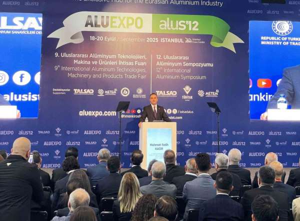 Bakan Kacır: 'Sanayide istihdamı 6 milyon 700 bine yükselttik'