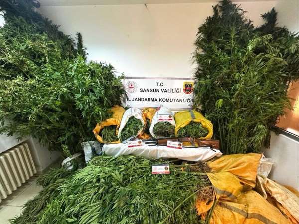 Samsun'da 57 kilo 955 gram kubar esrar ele geçti