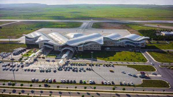 Sivas Nuri Demirağ Havalimanı'nı 8 ayda 350 bine yakın kişi kullandı