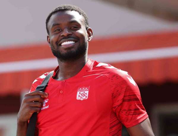Sivasspor kafilesi Van'a gitti