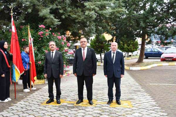Vezirköprü'de İlköğretim Haftası kutlandı