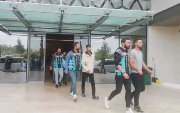 Düğün konvoyunda terör estiren magandalar yakalandı 