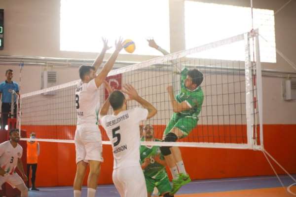 Cizre Belediyesi erkek voleybol takımı 2'de 2 yaptı
