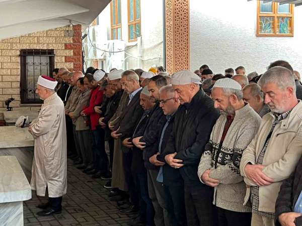 Yalova'da İsrail'in saldırılarında ölen Filistinliler için gıyabi cenaze namazı