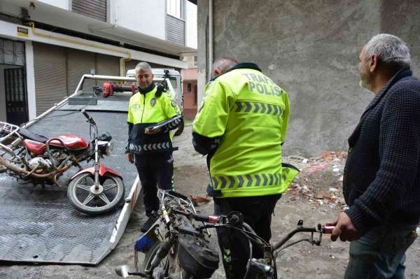 Ordu'da tescilsiz ve yakalaması olan motosikletler ele geçirildi