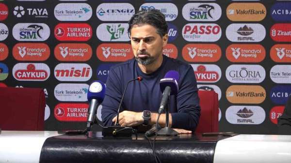 İlhan Palut: 'Oyuncularım mücadelelerinin karşılığını alamadıkları için daha çok üzülüyorum'