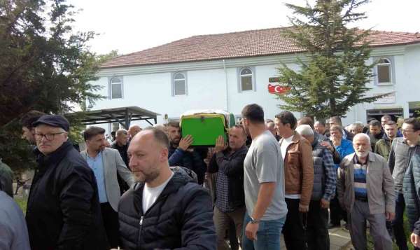 Kazada hayatını kaybeden genç kadın gözyaşları içinde toprağa verildi